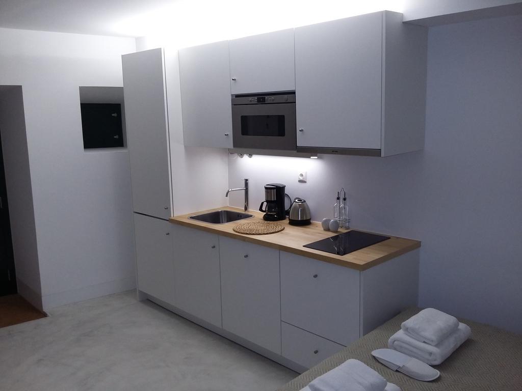 Alma Moura Residences Lisbon Room photo
